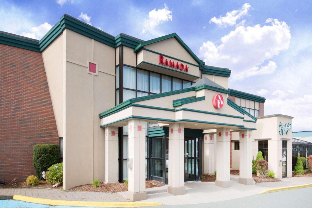Ramada By Wyndham St. John'S Hotel Buitenkant foto